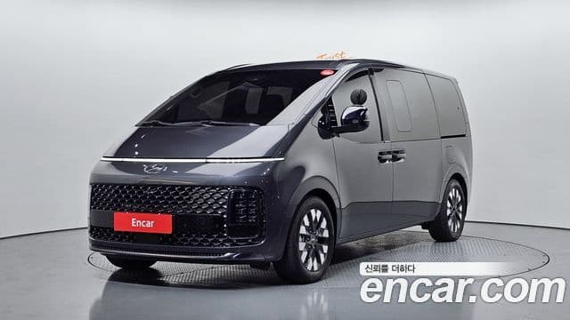 Staria L3.5 Lounge 7 locuri