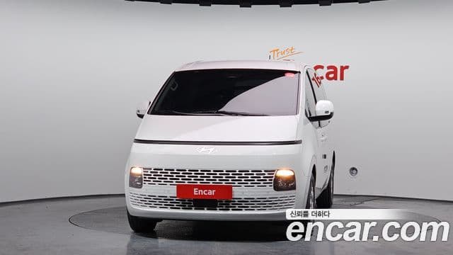 Staria Cargo 5 locuri