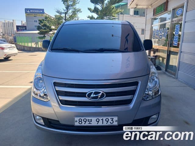 Grand Starex 5 locuri Van