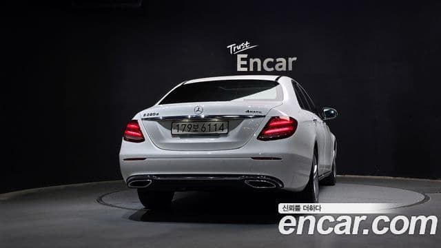 Clasa E E220d Avantgarde