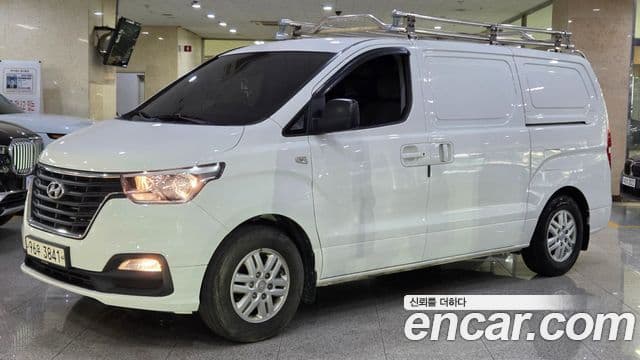Grand Starex Van 3 locuri