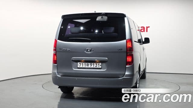 Grand Starex Wagon 12 locuri
