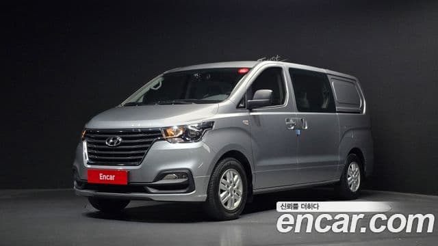 Grand Starex Van 5 locuri