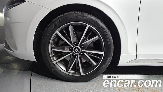 Grandeur 3.0 LPi (Rent-a-car)