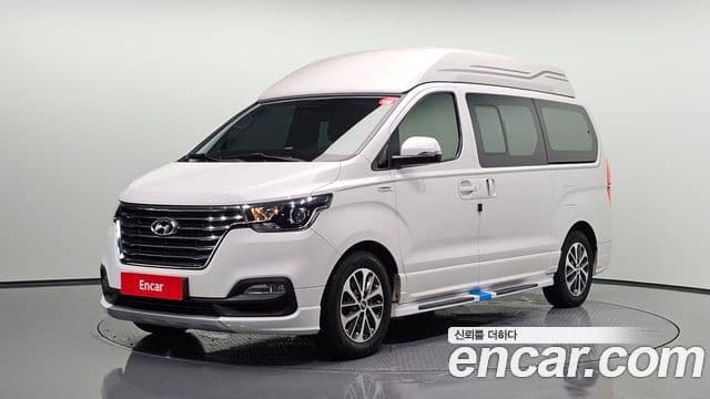Grand Starex Limousine
