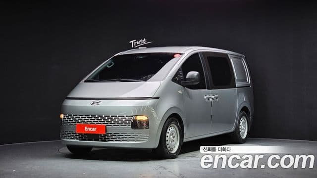 Staria Cargo 5 locuri