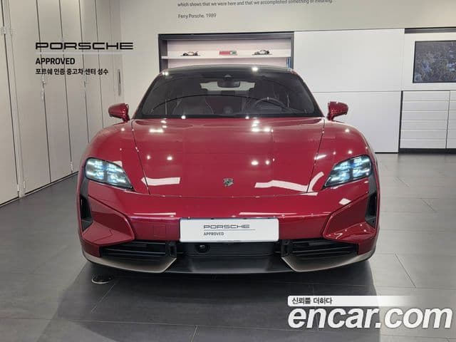 Taycan Turbo