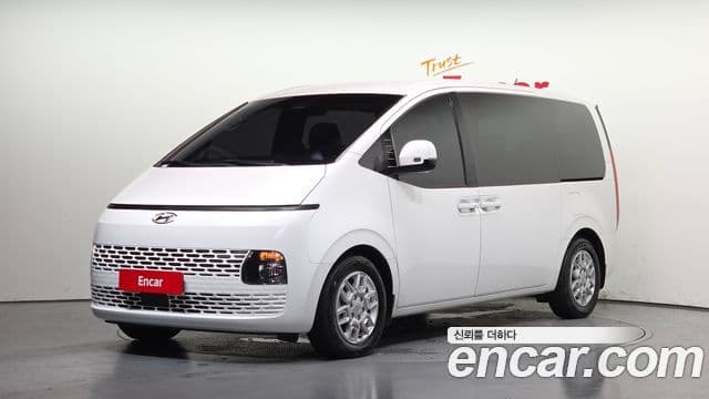 Staria 4WD Tourer 11 locuri