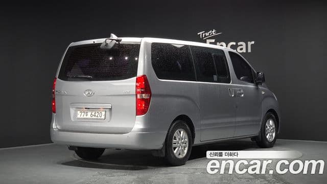 Grand Starex 12 locuri Wagon