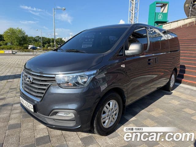 Grand Starex Van 5 locuri
