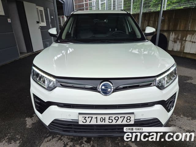 Very New Tivoli Benzină 1.5 2WD