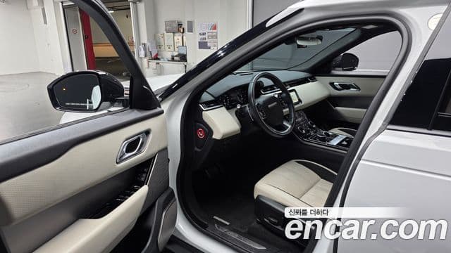 Range Rover Velar 2.0 D240 R-Dynamic SE