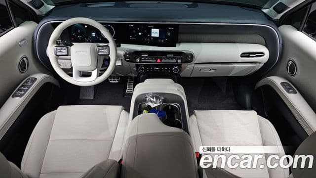 (LX3) Benzină 2.5T 2WD 9 locuri