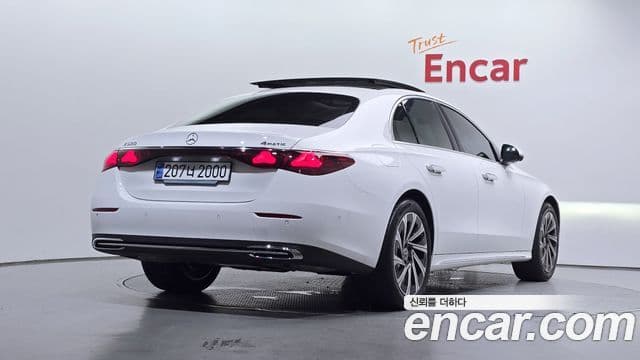 Clasa E E300 4MATIC Exclusive