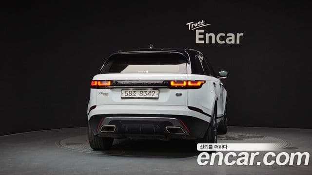 Range Rover Velar 3.0 D300 R-Dynamic SE