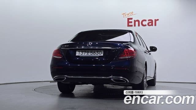 Clasa E E300 Avantgarde