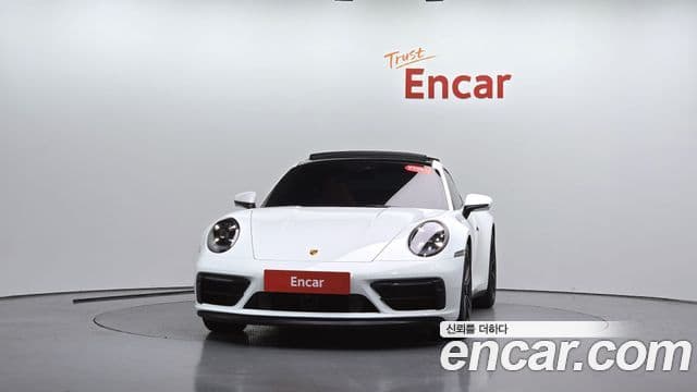 911 (992) Carrera 4 GTS