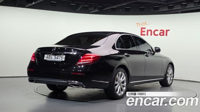 Clasa E E300 Exclusive