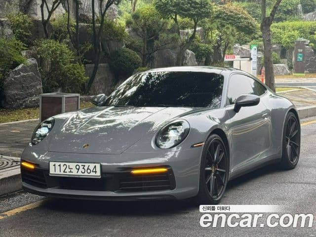 911 (992) Carrera 4S