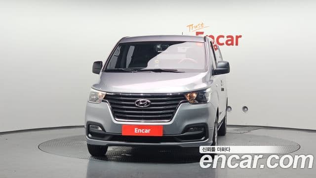 Grand Starex Van 5 locuri
