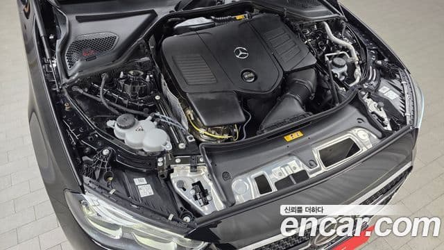Clasa E E200 Avantgarde