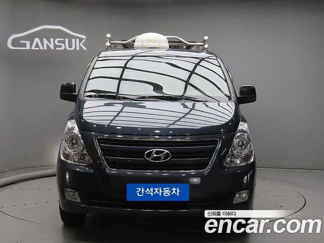 Grand Starex 3 locuri Van