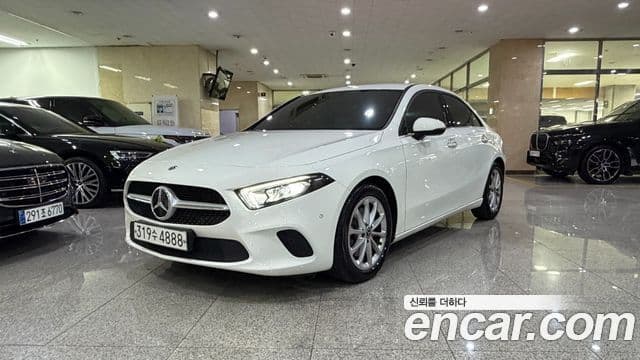 Clasa A A220 Sedan