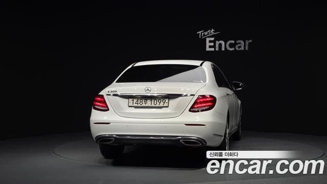 Clasa E E300 Exclusive