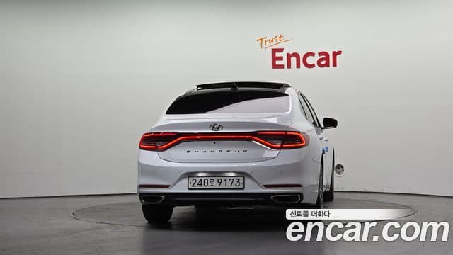 Grandeur 3.0 LPi Modern (Rent-a-car)
