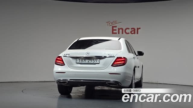 Clasa E E300 4MATIC Exclusive