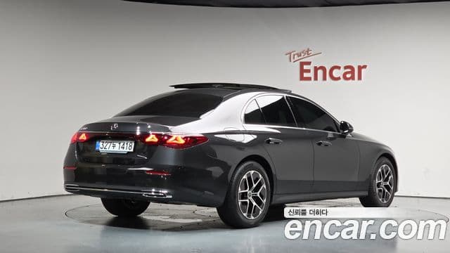 Clasa E E200 Avantgarde