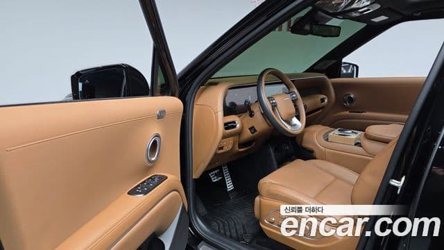 (LX3) HEV 2.5T 4WD 9 locuri