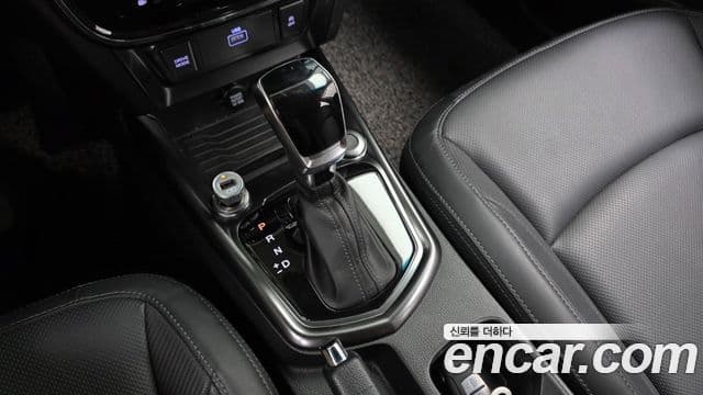 Very New Tivoli Benzină 1.5 2WD