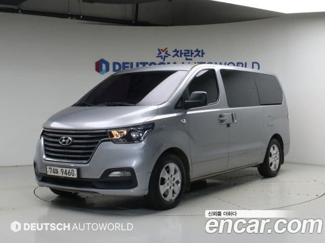 Grand Starex Wagon 12 locuri