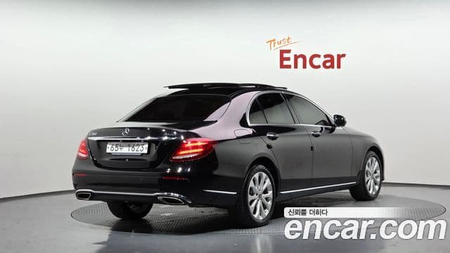 Clasa E E300 4MATIC Exclusive