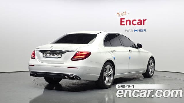 Clasa E E200 Avantgarde