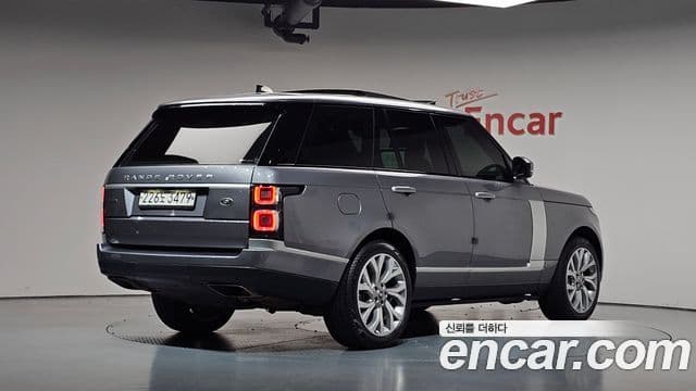 Range Rover 4.4 SDV8 AB Motorină