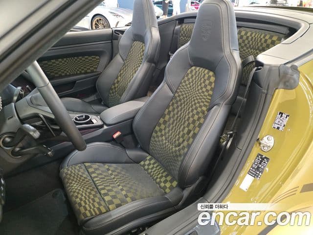 911 (992) Carrera GTS Cabriolet