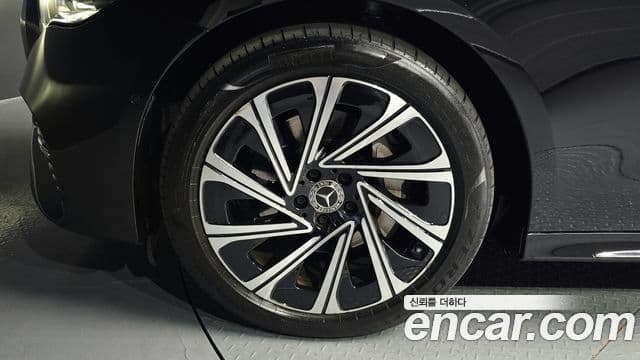 Clasa E E300 4MATIC Exclusive