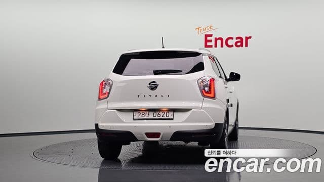 Tivoli LX 2WD