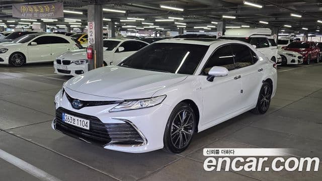 2.5 XLE Hybrid