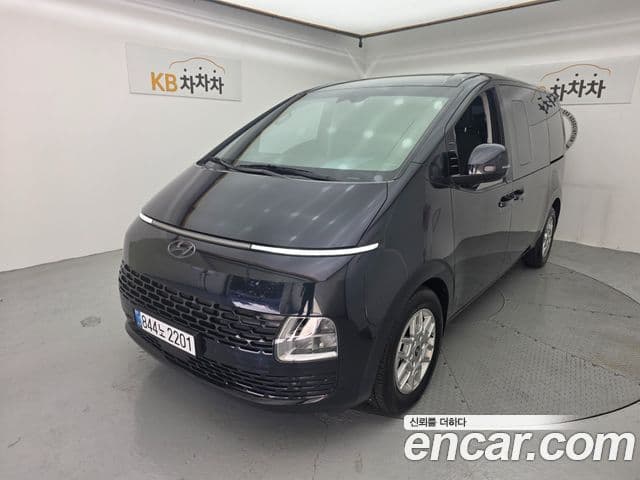 Staria L3.5 Cargo 5 locuri