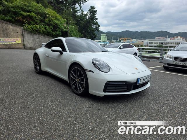 911 (992) Carrera