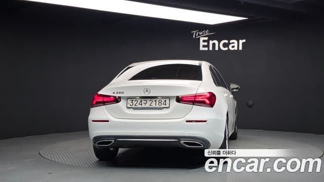 Clasa A A220 Sedan
