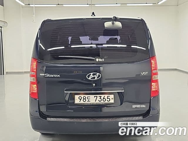 Grand Starex Van 5 locuri