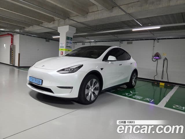 Y Long Range AWD