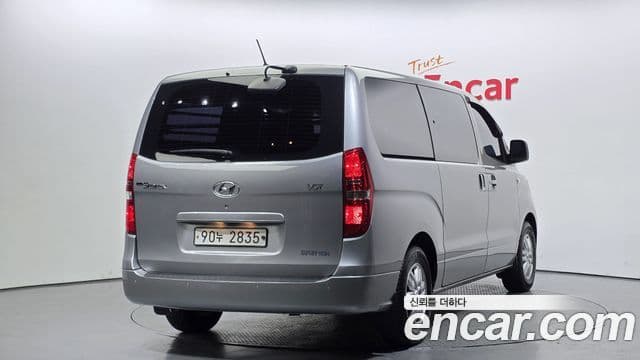 Grand Starex Van 5 locuri
