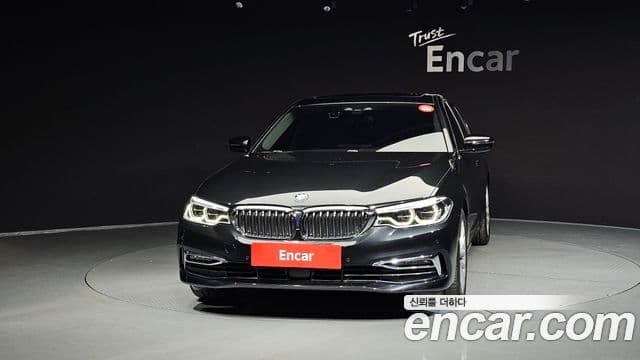 Seria 5 520d xDrive Luxury Plus