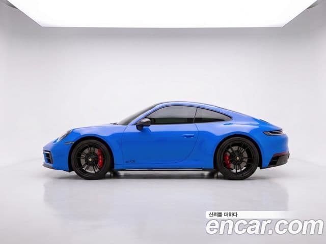 911 (992) Carrera 4 GTS