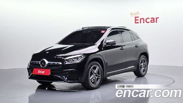 GLA- GLA250 4MATIC